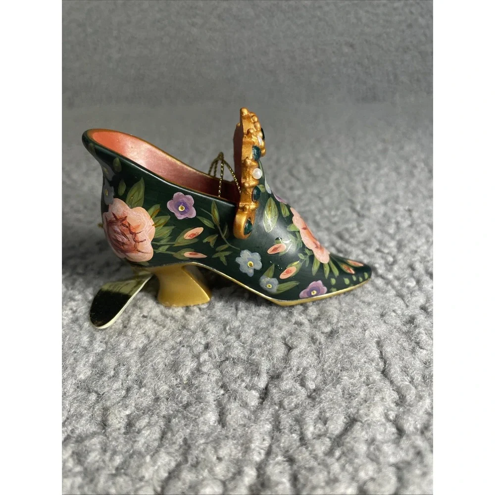Vintage Ashton-Drake Stepping In Time Shoe Tapestry Rose Heirloom Ornament A